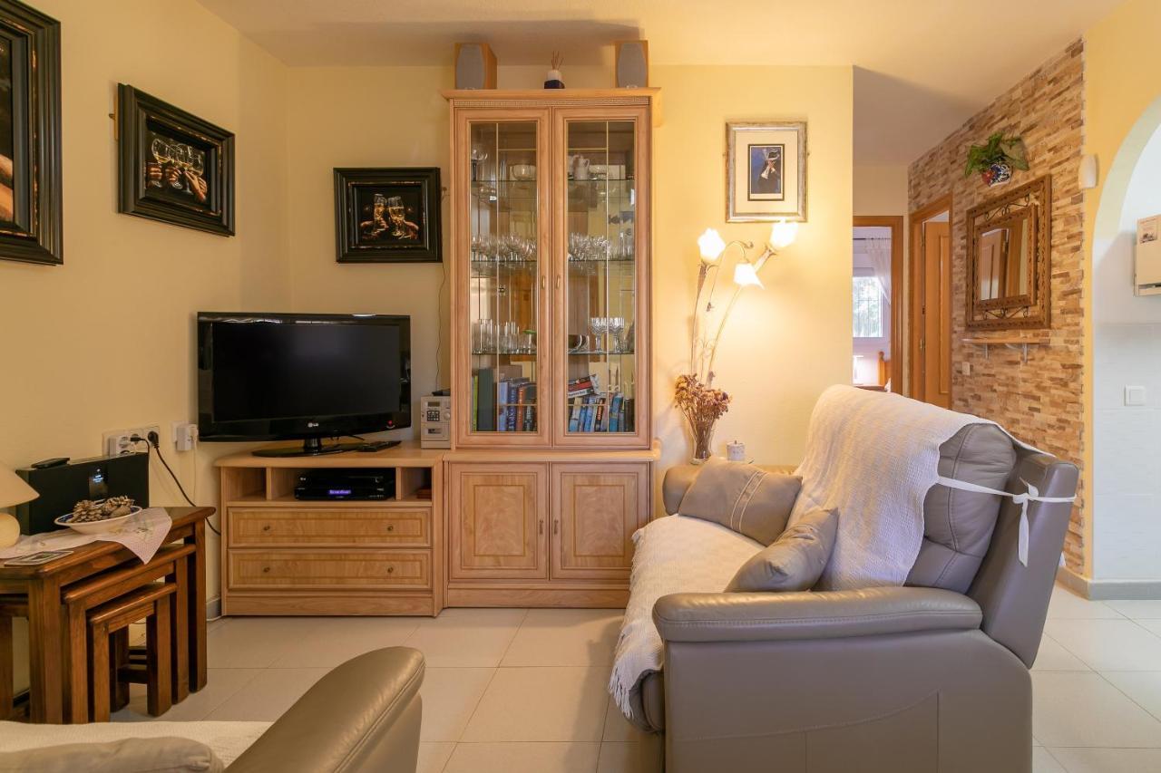 Heads 2 Holiday Homes Apartment Villamartin  Exteriör bild